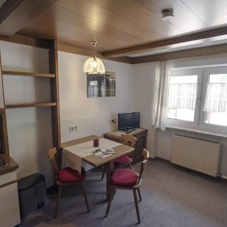 Haus Hahnenkamm Homestay szállás