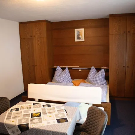 Haus Hahnenkamm Nesselwängle