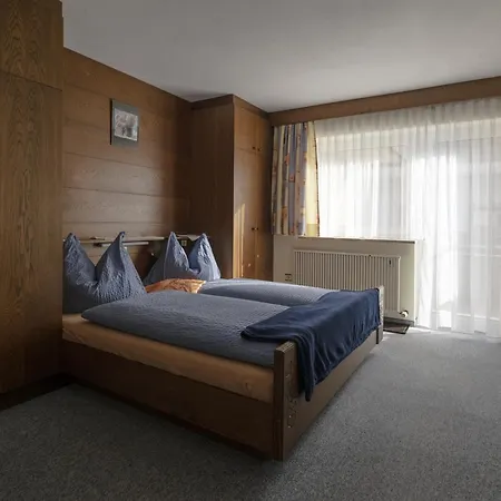 Haus Hahnenkamm منزل للإقامة