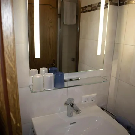 Haus Hahnenkamm * Nesselwängle