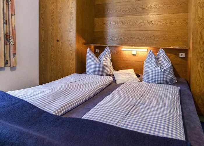 Haus Hahnenkamm * Nesselwängle