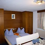 Haus Hahnenkamm * Нессельвенгле