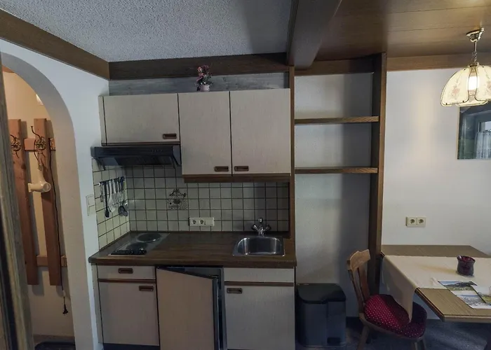 ホームステイ Haus Hahnenkamm Nesselwängle